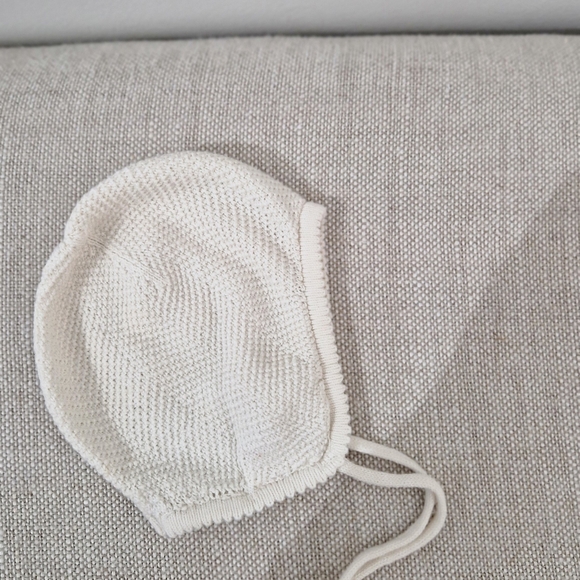 Zara Cream Knit Baby Hat - Picture 1 of 2